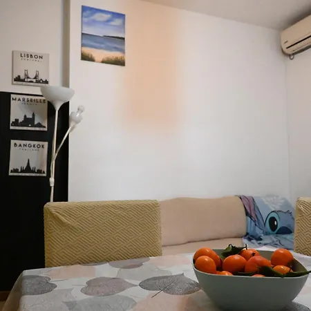 P048 Porto Recanati, Bilocale In Zona Con Corte Esterna Appartement *