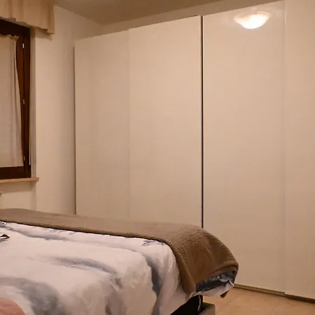 P048 Porto Recanati, Bilocale In Zona Con Corte Esterna Appartement
